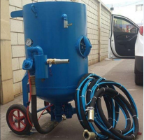 輸送式自動噴砂機(jī)